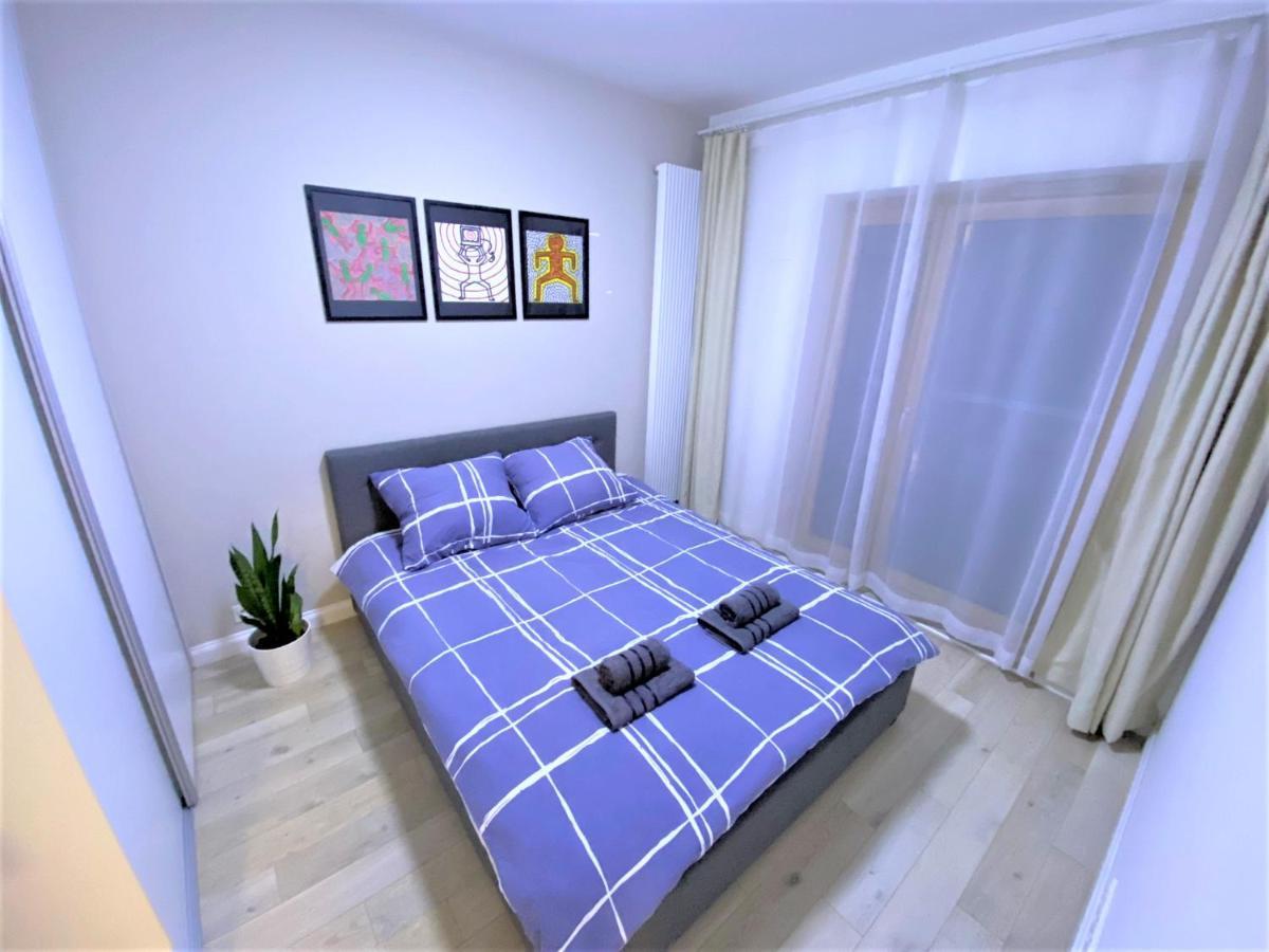 Exclusive 2Br! Apartment In Center +Netflix +Gym Варшава Экстерьер фото