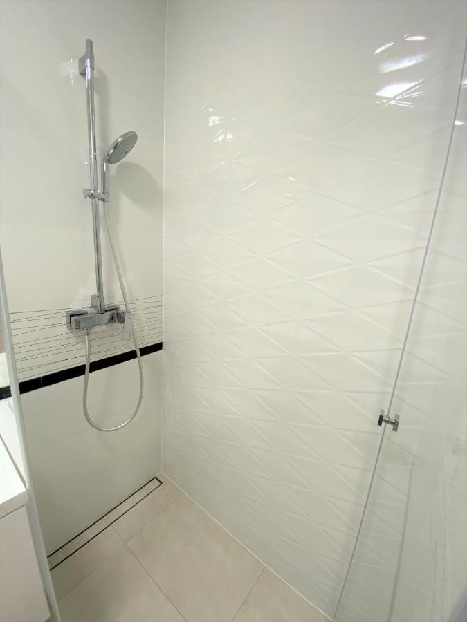 Exclusive 2Br! Apartment In Center +Netflix +Gym Варшава Экстерьер фото