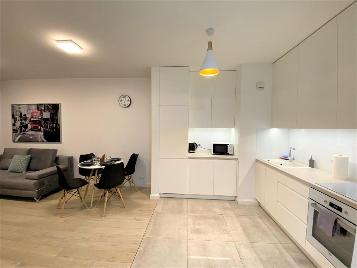 Exclusive 2Br! Apartment In Center +Netflix +Gym Варшава Экстерьер фото