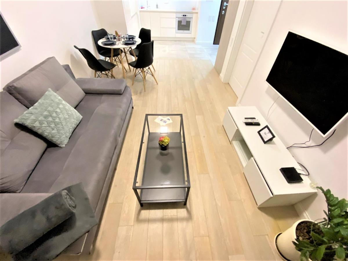 Exclusive 2Br! Apartment In Center +Netflix +Gym Варшава Экстерьер фото